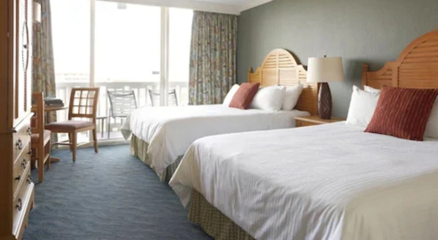 Номер Deluxe с балконом Port Royal Oceanfront Hotel