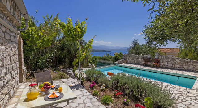 Вилла Scirocco & Folitsa Villas