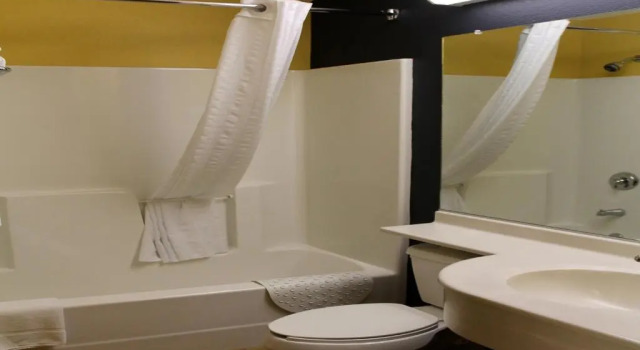 Четырёхместный номер Standard Microtel Inn & Suites - Kearney