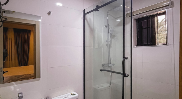 Номер Economy C & C Luxury Suites