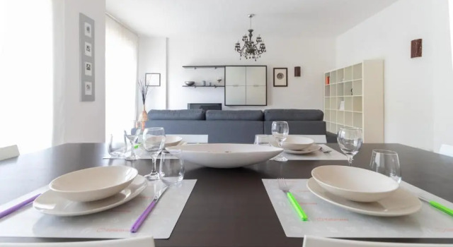Italianway-Amedeo D'Aosta, Book Hotel Città Studi Milan