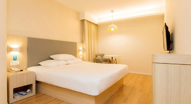 Hanting Hotel Baotou Railway Station, Book Hotel Hotels in Baotou with Parking, Parking