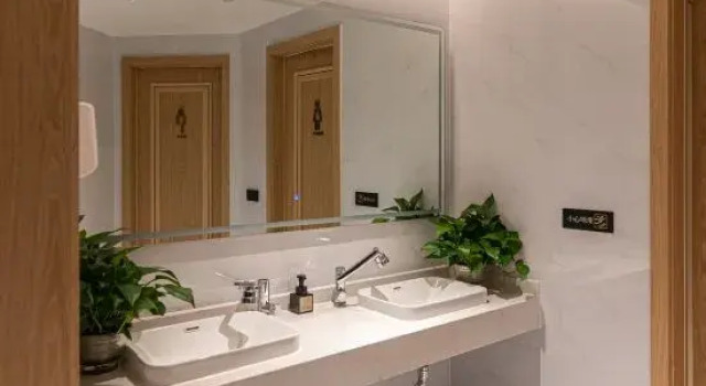 Vienna Hotel (Wanzhou Wuqiao South Station), Prenota Hotel Hotel a Chongqing Area con parcheggio, Parcheggio
