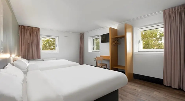 Четырёхместный номер B&B HOTEL Lyon Centre Monplaisir