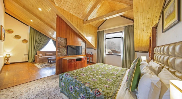 Люкс Мансарда с видом на горы Apple Orchard Resort & Spa - Overlooking Zabarwan Mountain