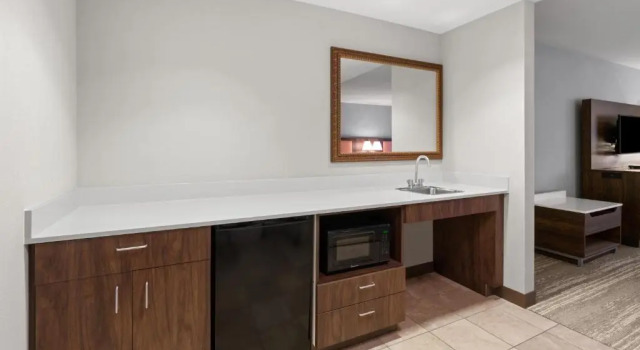 Люкс Hampton Inn & Suites Burlington