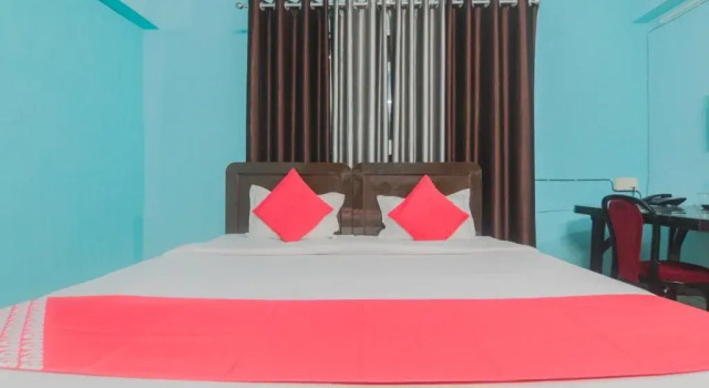Oyo 24478 Mid City Guest House