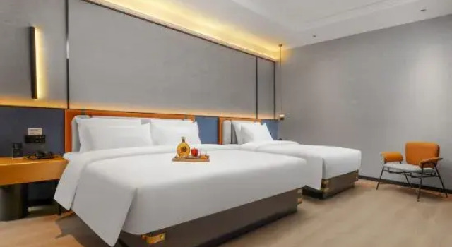 Семейный тент PHIREN Hotel (Xincheng Rd, Muping, Ninghai High School, Yantai)