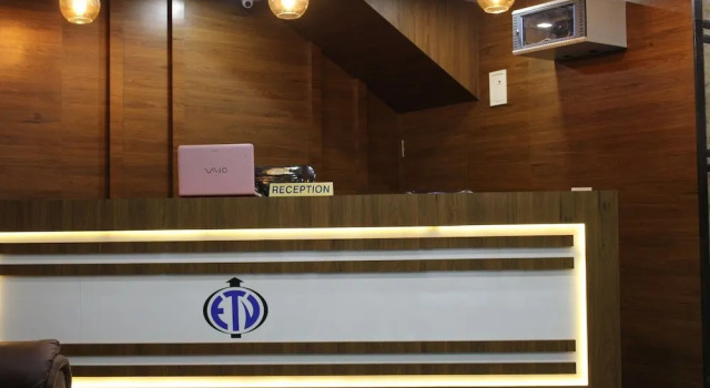 Hotel Eastern Palace, Забронировать Отель BTM Layout Бангалор, рядом с Торговый центр The Forum