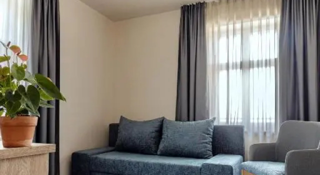 Полулюкс Deluxe Hotel & Restaurant Rödersaal