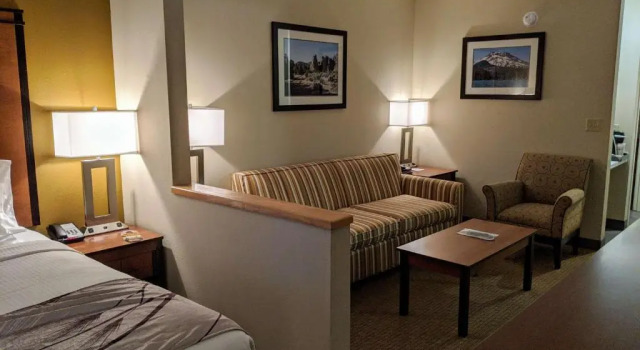 Люкс c 1 комнатой Best Western Bend North