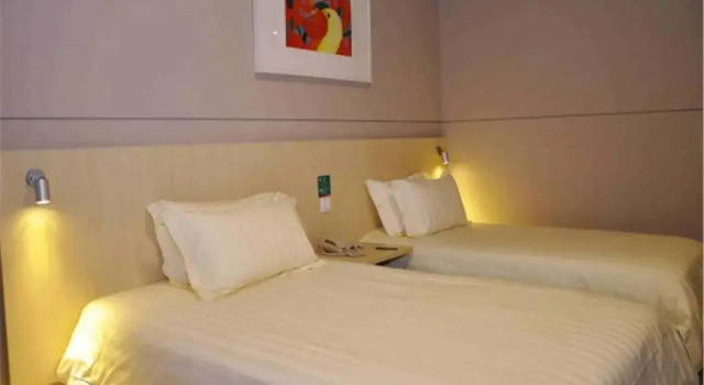 Двухместный номер Standard Jinjiang Inn Xiamen North Railway Station Jiageng Stadium