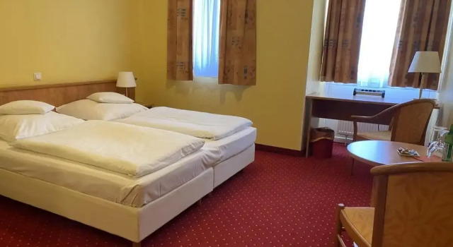 Friends Hotel Kerpen, Забронировать Отель Керпен Северный Рейн-Вестфалия