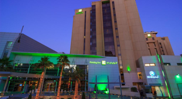 Holiday Inn Suites Kuwait Salmiya