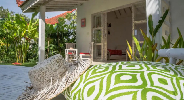 Бунгало с видом на сад Bingin Bienvenue Guest House