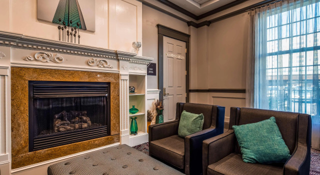 Best Western Adams Inn, Varaa Hotelli Hotellit New England uima-altaalla, Uima-allas