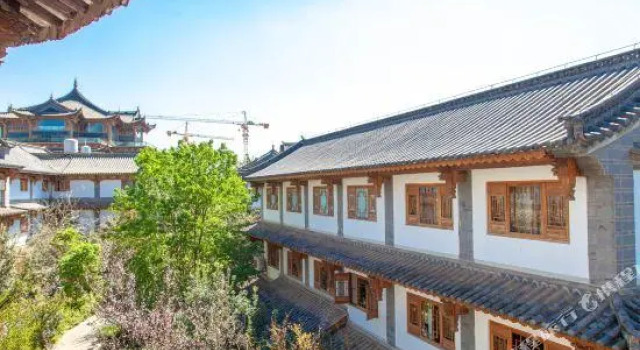 Hexiang Bieyuan Holiday Hotel, Rezerwuj Hotel Hotele w Kunming z parkingiem, Parking