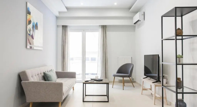 Minimal 2 BR near Olympic Stadium - 15 min walk, Забронировать Отель Афины Острова Саронического залива - Аттика, рядом с Turkish Embassy Athens