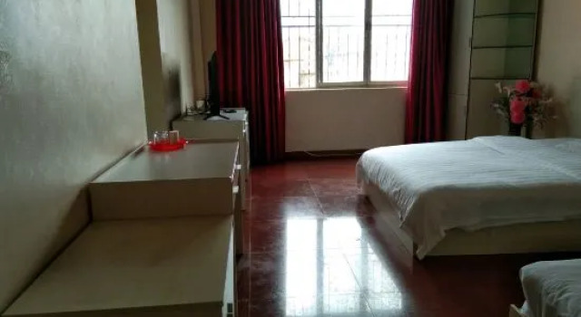 Двухместный номер Standard Xuanwei Shenghui Business Hotel