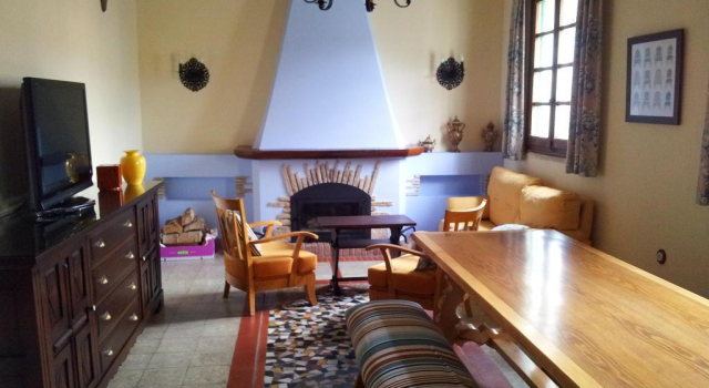 Hotel La Parra, Book Hotel Hotels in Aragon with Parking, Parking