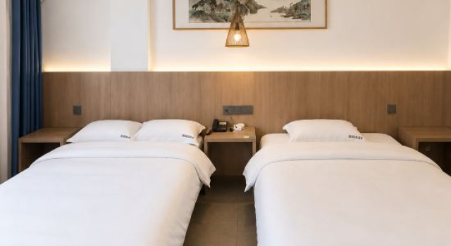 Люкс Longyuan Hotel (Jishui Avenue)