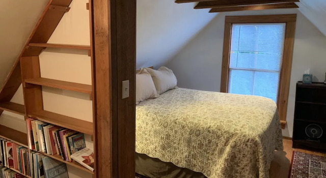 Семейный номер Standard с балконом Inn At Creek Street