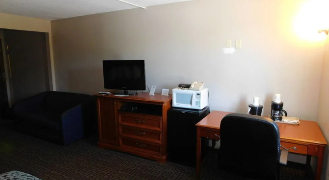 Presidential Inn, Varaa Hotelli West Branch Iowa