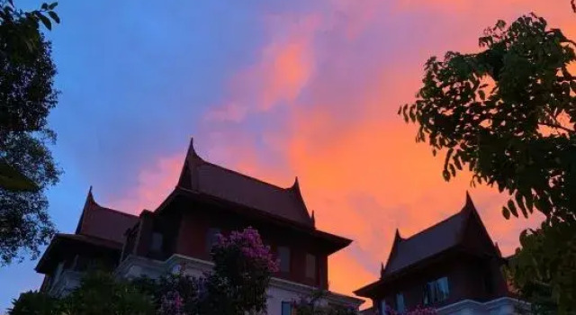 Qiuhai Hanshe Homestay, Buchen Sie Hotel Hotels in Yunnan mit Parkplatz, Parkplätze