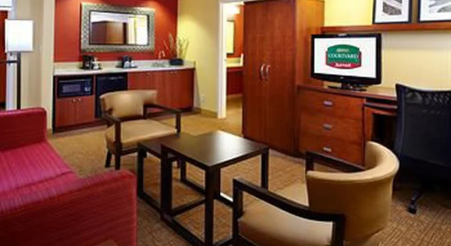 Люкс Courtyard by Marriott Tampa Oldsmar