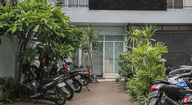 OYO 93584 RukotelNearICE BSD
