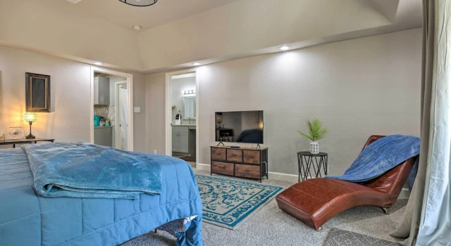 Updated San Antonio Home Near Dtwn & Parks!, Book Feriehus Sommerhuse i Bexar County, Hytte