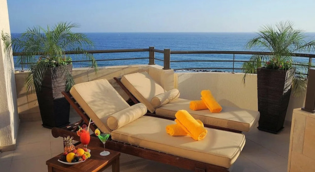 Номер Standard Пентхаус Alexander The Great Beach Hotel