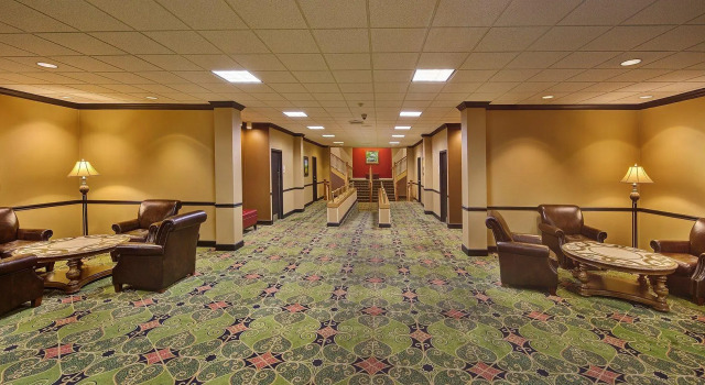 Historic Whispering Woods Hotel & Conference Center, Buchen Sie Hotel Hotels in Mississippi mit Parkplatz, Parkplätze