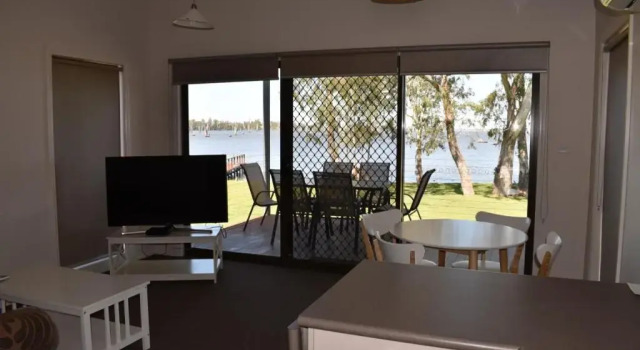 Номер Superior с 2 комнатами с видом на воду Tasman Holiday Parks - Lake Mulwala