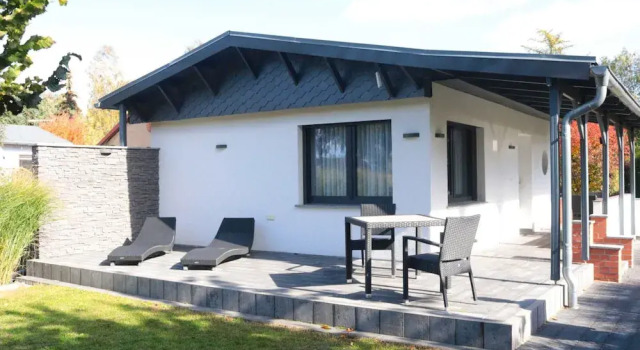 Коттедж Ferienhaus mit Wasserblick, Lubben
