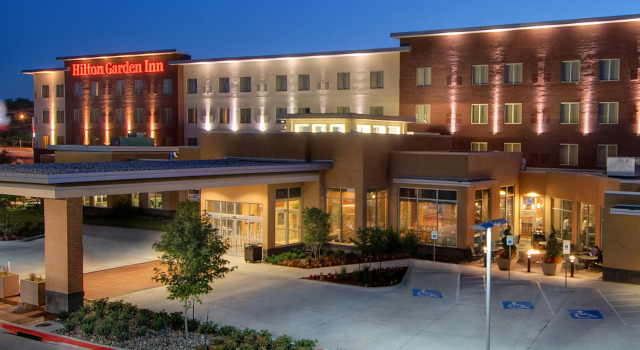 Hilton Garden Inn Fort Worth Medical Center, Забронировать Отель Fort Worth Cultural District Форт-Уэрт, рядом с Texas Health Harris Methodist Hospital Fort Worth