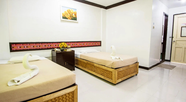 Номер Standard Family Country Hotel & Convention Center