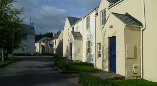 Bunratty Castle Gardens Home, Book Hotel Bunratty Clare