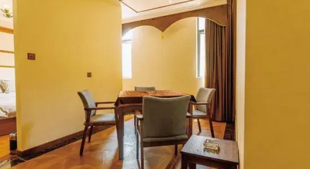 Kaiyuan Wanguo Hotel, Book Hotel Lebaidao Yunnan