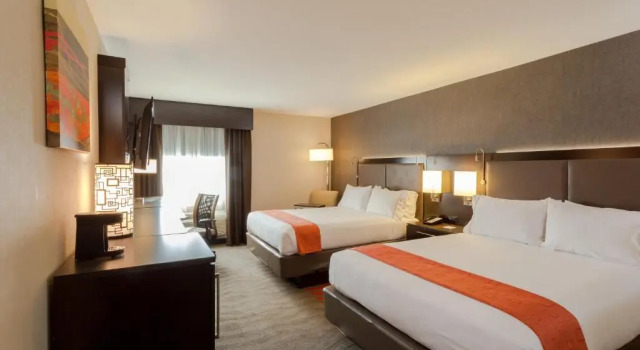 Четырёхместный номер Standard Holiday Inn Express Baltimore West - Catonsville by IHG