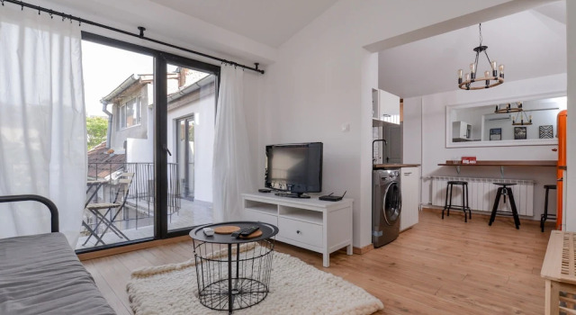 FM Deluxe 1-BDR Apartment - Minimalism & Charisma, Забронировать Апартаменты/квартира Апартаменты Софии, рядом с Королевский дворец, Апартаменты/квартира