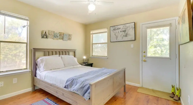 Апартаменты с 2 комнатами Austin Condo w/ Pool Access: 5 Mi to Downtown!