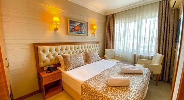 Трёхместный номер Standard с красивым видом из окна Mekke Hotel Istanbul