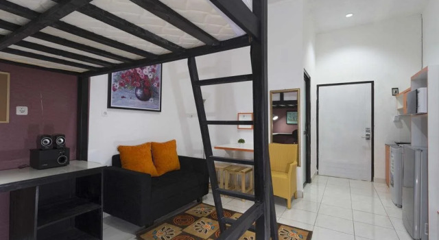 Anak Juragan Kondokos, Rezervasyon Otel Depok West Java