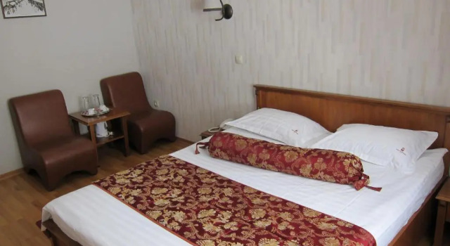 Полулюкс Hotel Transilvania
