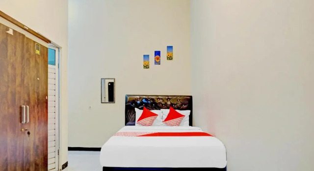 Номер Deluxe RedDoorz Syariah at Sakinah Family Tulungagung