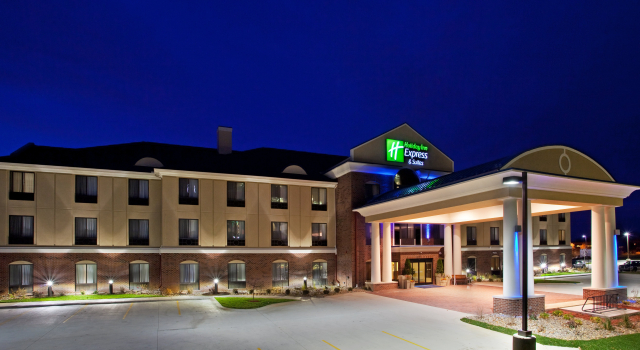 Holiday Inn Express Hotel & Suites East Lansing, Book Hotel Hoteller i Lansing med parkering, Parkering