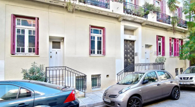 Beautiful apartment next to Acropolis