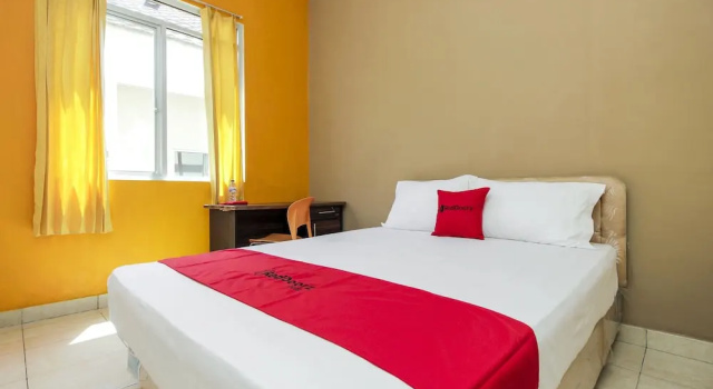 Двухместный номер Standard RedDoorz near RSUP Prof. Kandou Manado