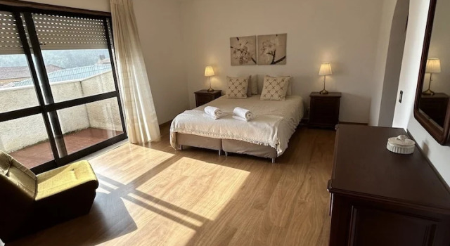 Коттедж Comfort с 4 комнатами с балконом Casa São José